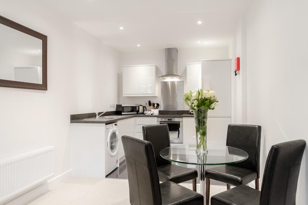 Roomspace Serviced Apartments - Nouvelle House Sutton  Exterior photo